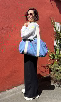 Image 6 of  PRE-COMMANDE - Sac week end brodé "LIBERTE"- Collab' ADOLIE