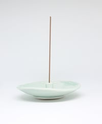 Image 1 of green swirly incense holder