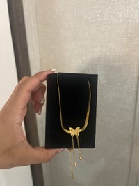pretty girl necklace 🦋