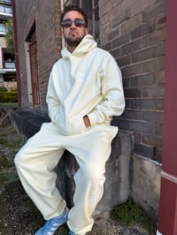 Image 4 of ROBIN HOODIE - Butter