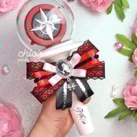 Image 1 of STAY RED – Lightstick & Keychain Bow