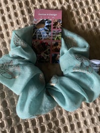 Image 3 of Scrappy Scrunchies Green Medium