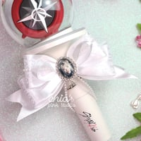 Image 1 of STAY ANGELIC – Lightstick & Keychain Bow