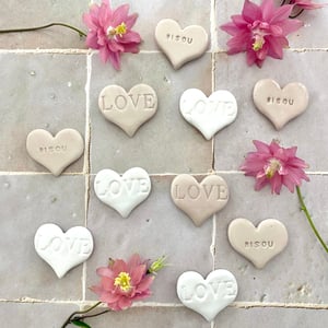 Image of LES AIMANTS coquillages, petits coeurs