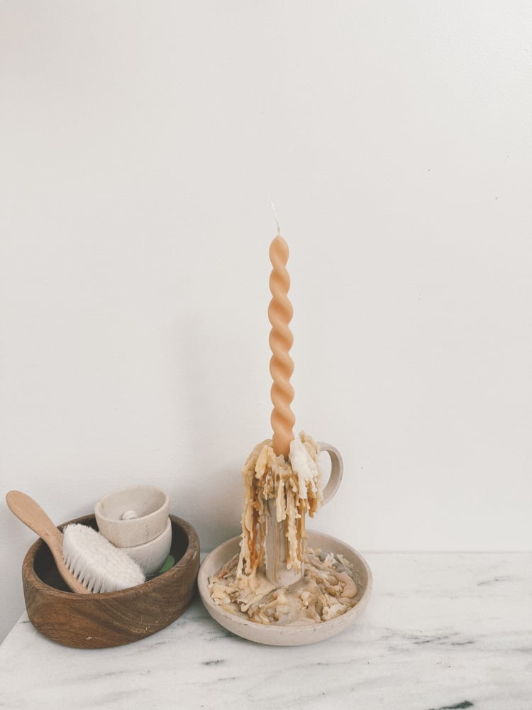 Image of Spiral Taper candle no.2