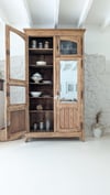 Grande armoire vitrée. 