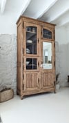 Grande armoire vitrée. 