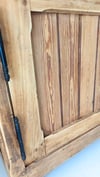 Grande armoire vitrée. 