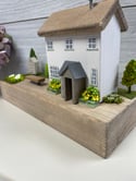 Honeybee cottage