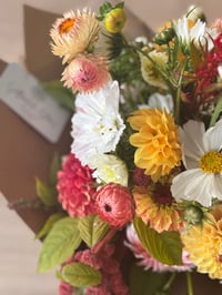 Image 1 of Large Cottage Stem Bouquet