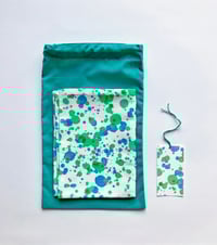 Image 4 of Speckled Rockpool Tea Towel Gift Set
