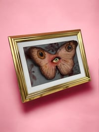 Image 5 of Butterfl'Eye – Surrealist Frame with Butterfly and Eye – OOAK Sculpture – Unique Piece