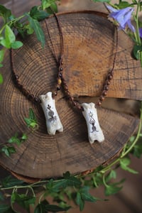 Image 2 of Collana Amuleto - con Falange di Cervo-