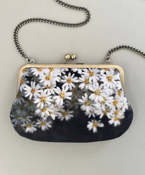 Image of Daisy flowers, printed velvet kisslock bag with crossbody canvas or chain strap
