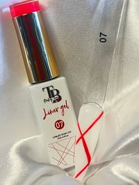 Gel Liner 07