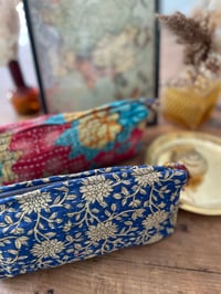 Image 4 of Trousse ronde en Kantha
