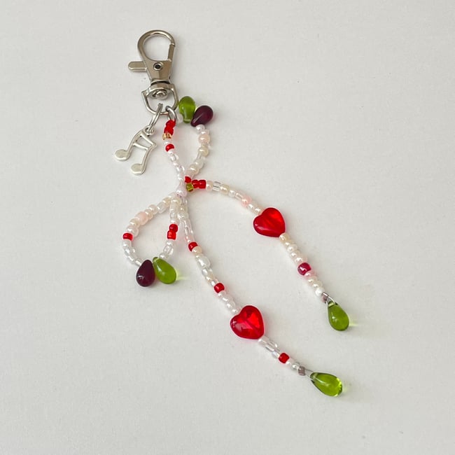 'music and bow' keychain