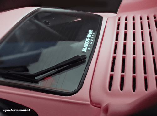 Image of 1/18 RWB Hooters 993 (Nakai-san's own car)