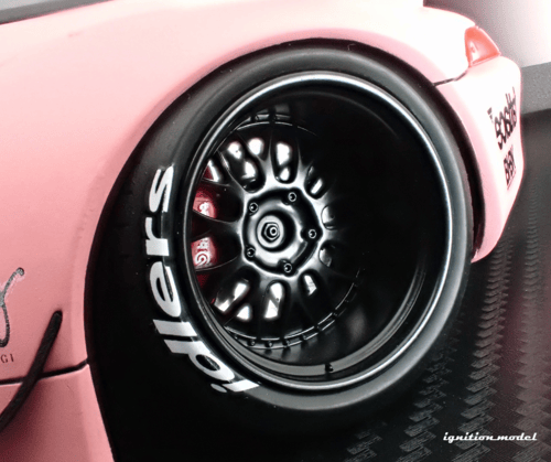 Image of 1/18 RWB Hooters 993 (Nakai-san's own car)