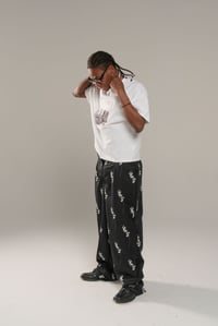 Image 8 of Pleated wide trousers (𝑙𝑖𝑚𝑖𝑡𝑒𝑑 𝑖𝑡𝑒𝑚)