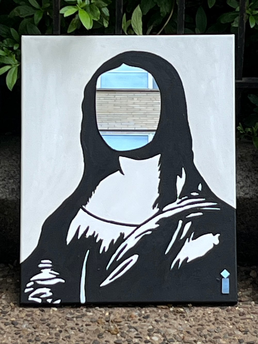 Mona