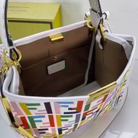 Image 7 of Purse 7