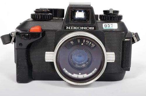 Image of Nikon Nikonos IV-A underwater 35mm SLR film camera with 35mm + 80mm lenses #0576