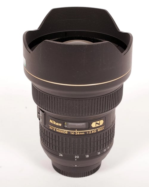 Image of Nikon af-s nikkor 14-24mm f/2.8g ed lens with case and paperwork #0613