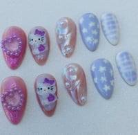 Image 2 of DREAMY KITTY GLAM