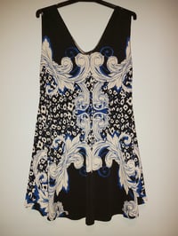 Kat Swing top - Black/white swirl