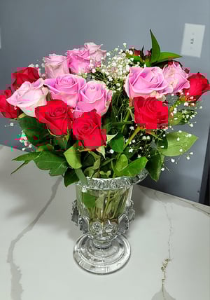 Image of Low Fresh 20  Roses Flower centerpieces 