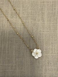 Image 1 of Stainless Steel Necklace White Flour 