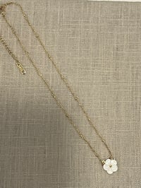 Image 2 of Stainless Steel Necklace White Flour 