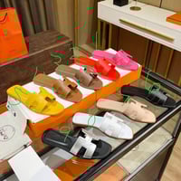 Sandals 10 4a