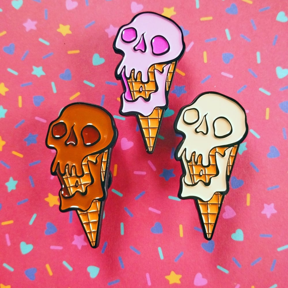 Image of ice scream enamel pin