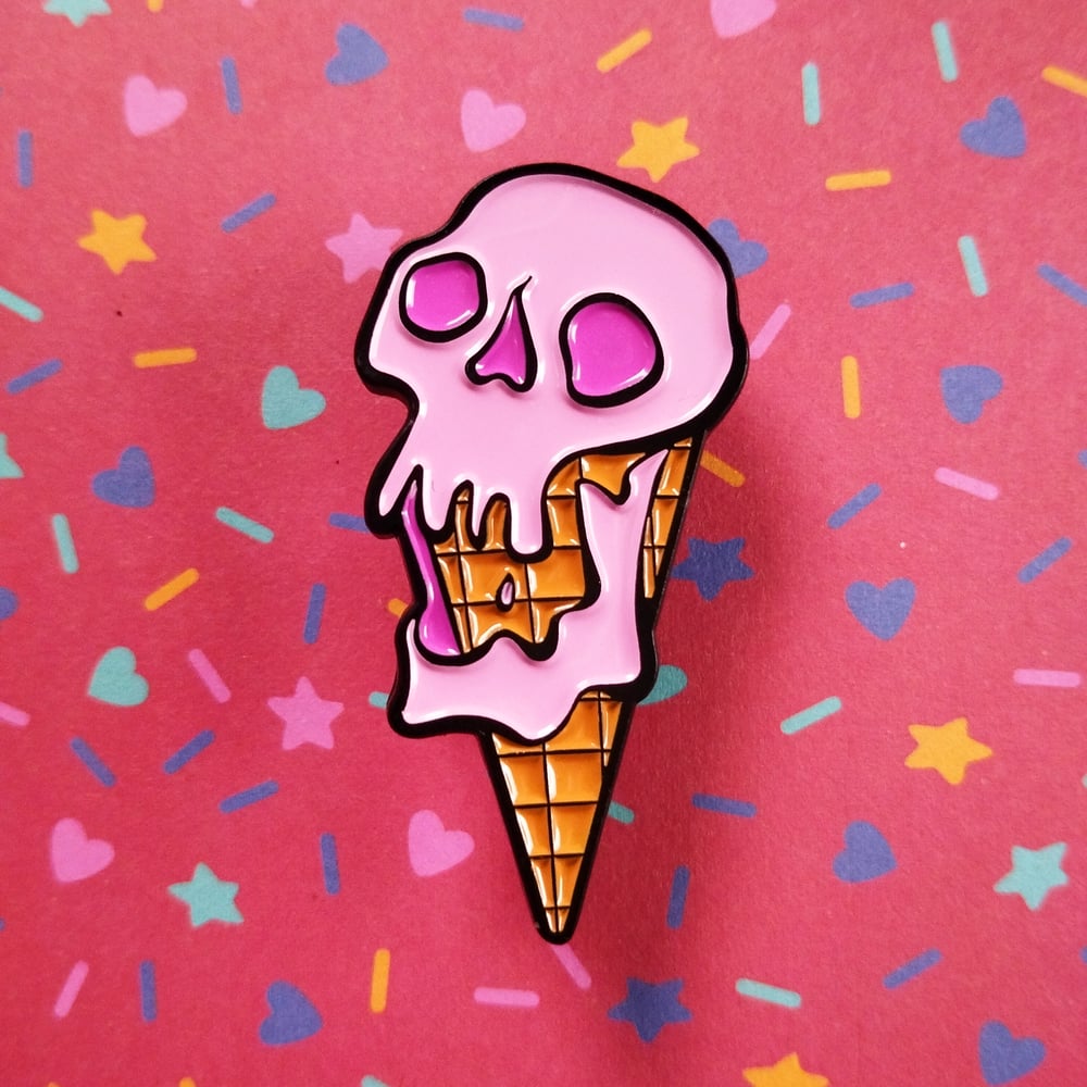 Image of ice scream enamel pin