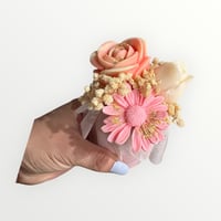 Image 2 of Wax melt Bouquet