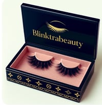 Luxe Volume Lashes – “Blink Signature Set”