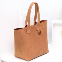 Image 2 of Classic Large Tote in vintage light brown