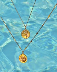 Image 4 of Collier médaille good vibes