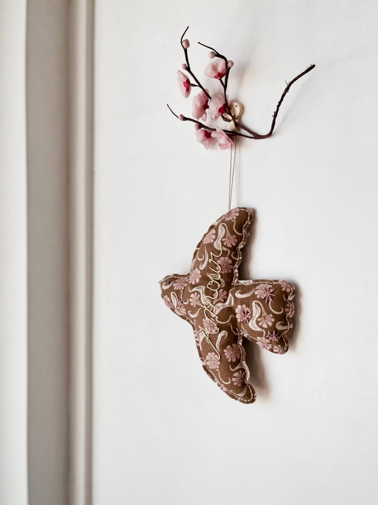 Image of Broderie - Bel oiseau Amour 