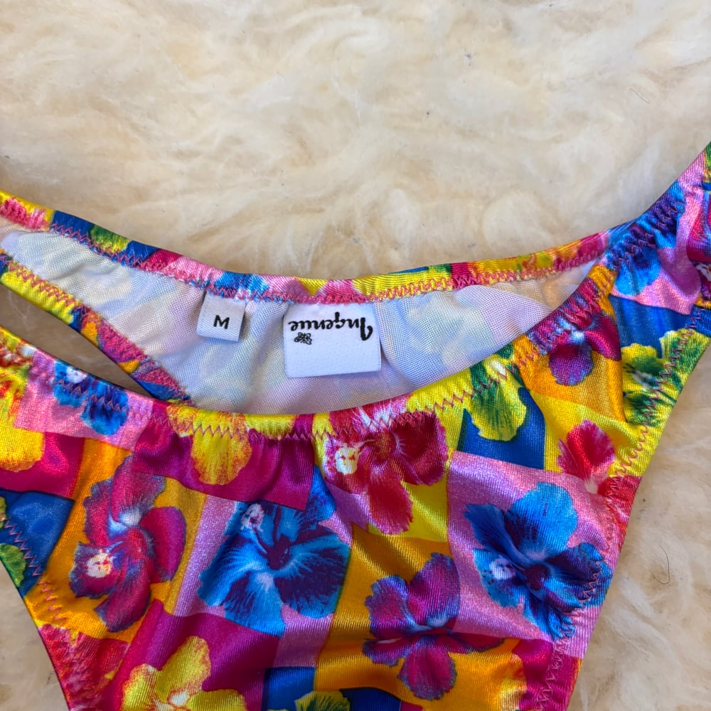 Istante thong- M