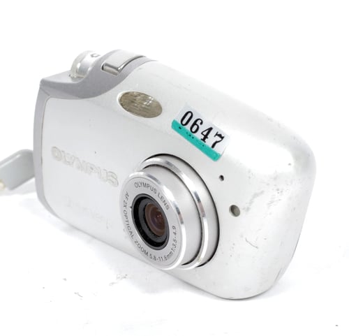 Image of Olympus Verve 4.0MP digital camera TESTED + new battery and charger #0647