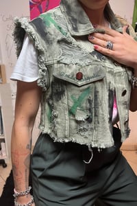 Image 5 of Gilet crop di jeans verde militare