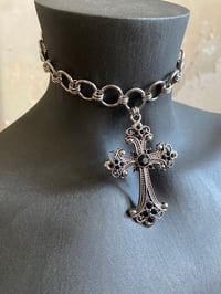 Image 1 of "BANSHEE" choker with cross