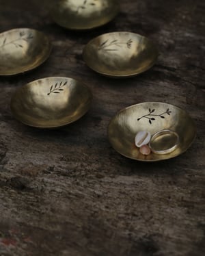 Image of Botanical brass trinket dish