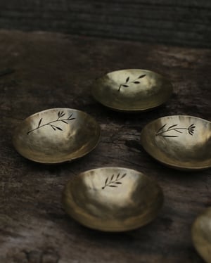 Image of Botanical brass trinket dish