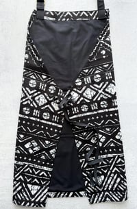Image 4 of Ankara Apron, African Print Apron, Tribal Print Apron, Kitchen Apron, Black and White Tribal