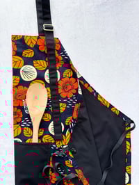 Image 5 of Ankara Apron, African Print Apron, Kitchen Apron, Navy Leaves and Flowers