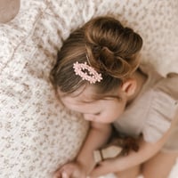 Image 3 of Mini Daisies snap clip